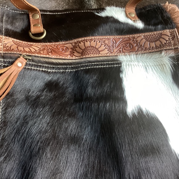 Myra Bag Big Hair Hide Tooled Leather Canvas Tote Handbag - Picture 11 of 11